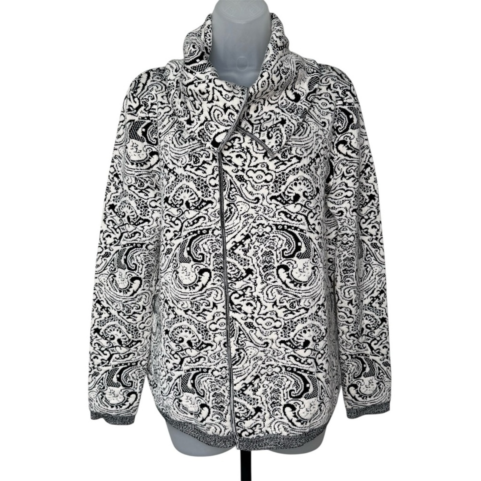 Magaschoni New York Women’s Black Cream Silk Cashmere Manor House Cardigan
